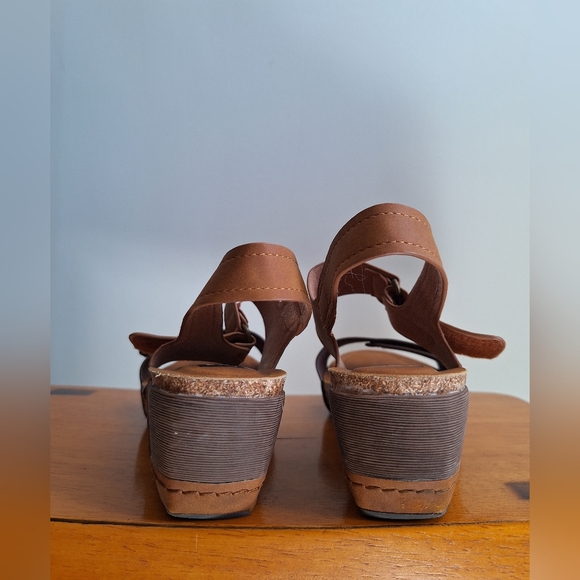 Natural Reflections Enjoy Sandals Size 8 - Picture 4 of 10